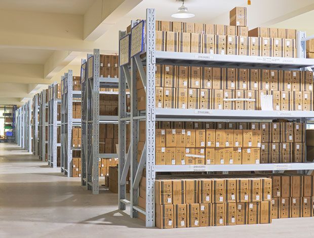 倉(cāng)庫(kù)一角